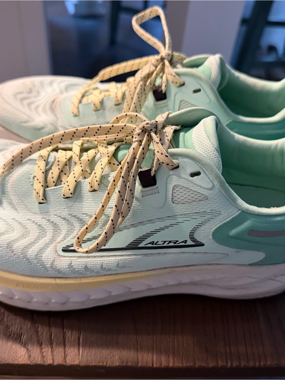 Altra Women's Mint and Yellow Torin